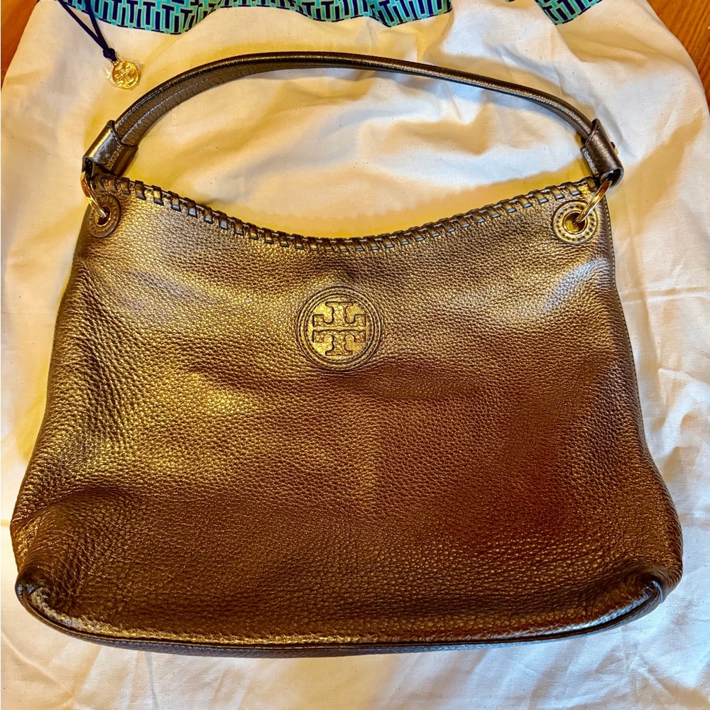 Elegant Gold Handbag
